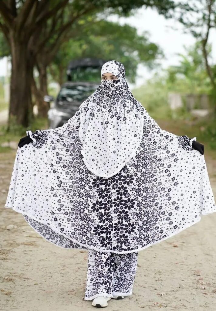 খিমার ও প্লাজু সেট